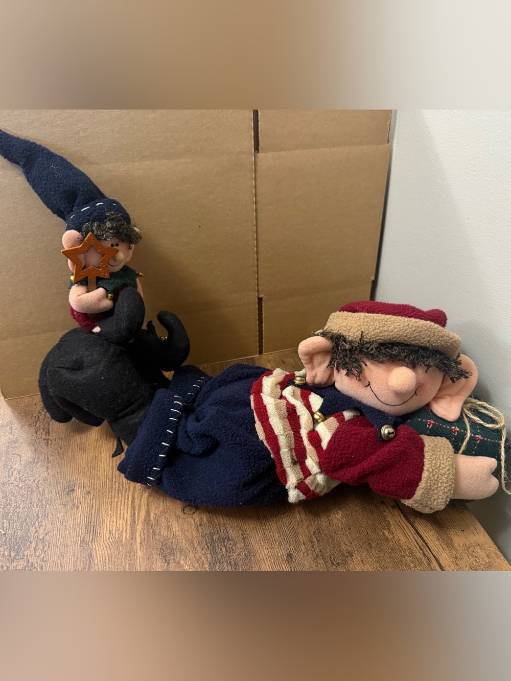 🔥2 for $10🔥 Vintage Red & Navy Holiday Elf Decorative Decor